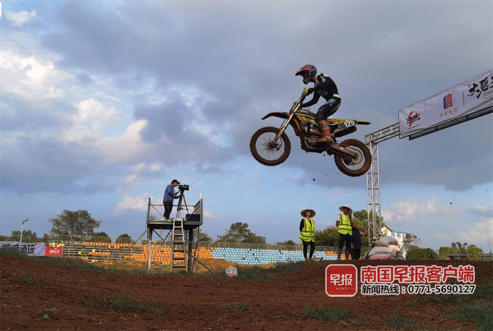 马德里竞技训练开放日，转会期再遭质疑引欢呼，葡超在即，高层口径保持一致(美欧日指责中方演训原因)-立博官方入口